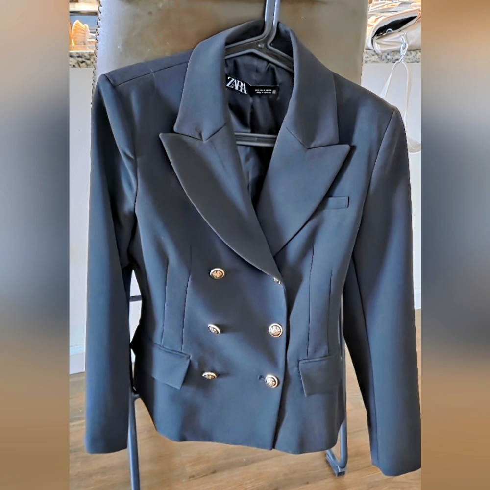 Zara Double-Breasted Black Blazer with Gold Accents - Picture 2 of 4